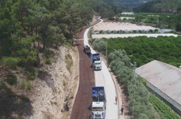 Antalya Büyükşehir’den kırsal mahalle yollarına 759 milyar 505 milyon TL’lik yatırım 