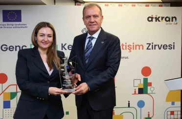 Antalya Büyükşehir’in gençlik odaklı çalışmalarına ödül 