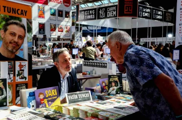 Antalya Kitap Fuarı ziyaretçi akınına uğradı 