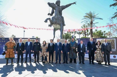 Antalya’da 819. fetih ve 96. yıl coşkusu 