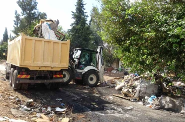 Antalya’da atık malzemelerin istiflendiği 8 noktadan 30 kamyon çöp çıktı 