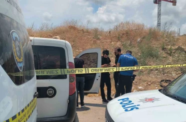 Antalya’da bir kişi araç içince ölü bulundu, yakınları sinir krizi geçirdi 