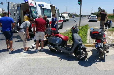 Antalya’da devrilen motosikletli yaralandı 