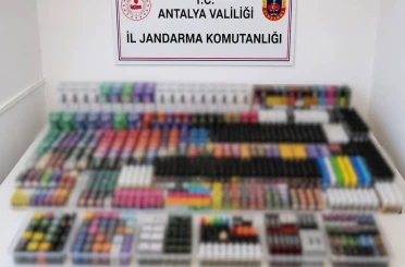 Antalya’da kaçak elektronik sigara operasyonu 