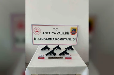 Antalya’da kaçak silah operasyonu 
