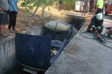 Antalya’da otomobil sulama kanalına düştü, sürücü yaralandı 