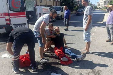 Antalya’da tur aracıyla çarpışan motosikletli yaralandı 