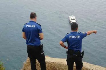 Antalya’da "Yardım edin" çığlığı ekipleri alarma geçirdi
