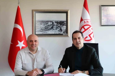 Antalyaspor’da takımın başına Sami Uğurlu getirildi 