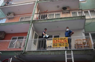 Apartmandaki kötü kokunun sebebi görenleri şok etti