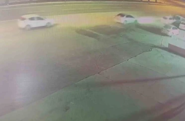 Aracın sağından geçmeyince çalışınca ortalığı savaş alanına çevirdi