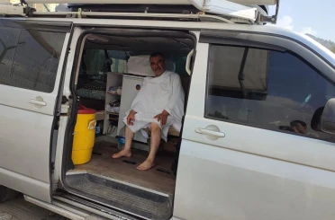 Aracını karavana çevirdi, Bursa'dan Mekke'ye kadar geldi