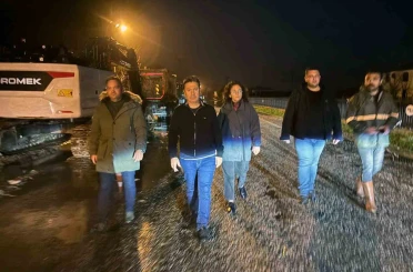 Aras çifti sabaha kadar yağmur mesaisi yaptı 