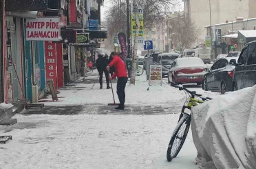Ardahan yeniden beyaza büründü 