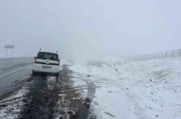 Ardahan’da karla mücadele çalışmaları başladı 