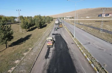 Ardahan’da yol çalışması sürüyor 
