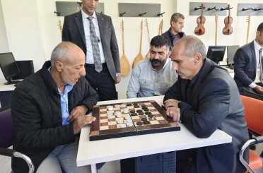 Arıcak’taki Dama Turnuvası’nda yarı final heyecanı 