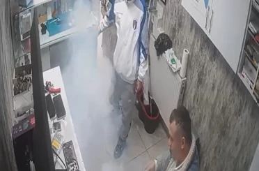 Arızalanan batarya tamir edilirken alev aldı 