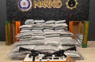 Arnavutköy ve Zeytinburnu’nda uyuşturucu operasyonu: 5 gözaltı 