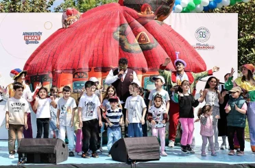 Arnavutköy’de Anneler Günü coşkusu 