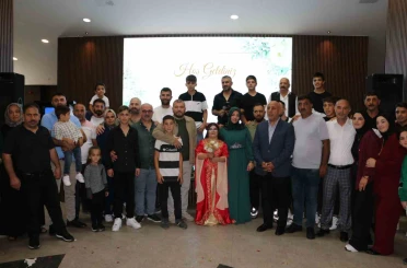 Arnavutköy’de Dilan’ın hayali gerçek oldu: Down sendromlu genç kıza temsili düğün