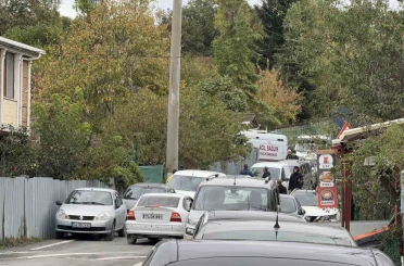 Arnavutköy’de feci ölüm: Kamyonun dorsesinin altında kalan adam hayatını kaybetti 