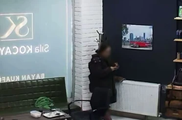Arnavutköy’de kadın kuaföründe "ödeme yapmadan kaçtı" iddiası 