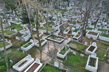 Arnavutköy’de mezarlık sular altında kaldı 