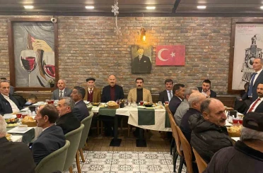 Arpaçay Kaymakamı Akköz, muhtarlarla iftar sofrasında buluştu 