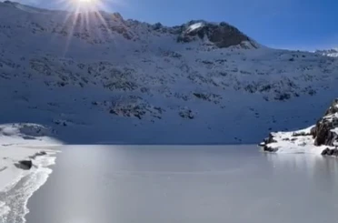 Artabel Gölleri Tabiat Parkı’nda bulunan 20’den fazla göl buz tuttu 