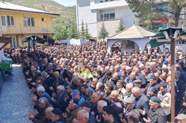 Artvin’de 4 ay sonra çığ altından çıkartılan Bülent Gezer son yolculuğuna uğurlandı 