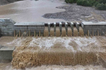 Artvin’de derelerdeki taşkın önlemleri can ve mal kaybını önledi