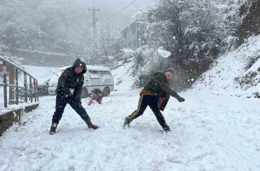 Artvin’de kar yağışı etkisini sürdürüyor 