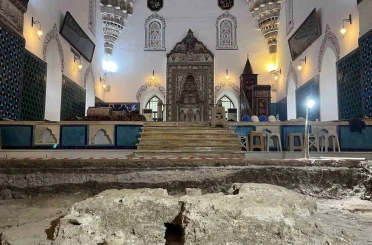 Asırlar sonra ortaya çıktı... Muradiye’de gizli kalan detay 