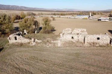 Asırlara meydan okuyan han, restore edilmeyi bekliyor 