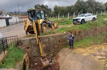 ASKİ ekipleri temizledi, taşkının önüne geçildi 
