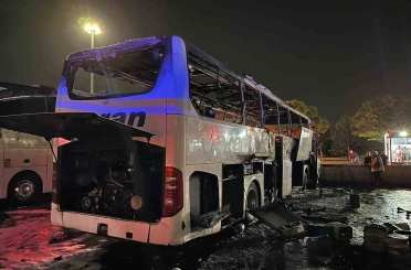 AŞTİ’de otobüs yangını paniğe neden oldu 