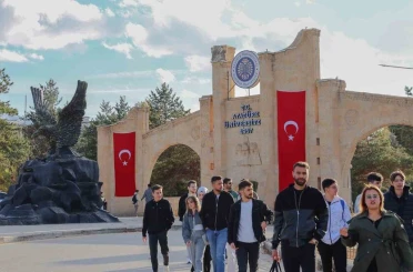 Atatürk Üniversitesi Kalkındırma Vakfı, 2025-2026 eğitim-öğretim yılı burs başvurularını açtı 