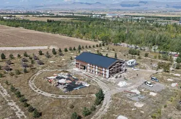Atatürk üniversitesi kampüsünde yükselen millî teknoloji atölyesinde sona gelindi
