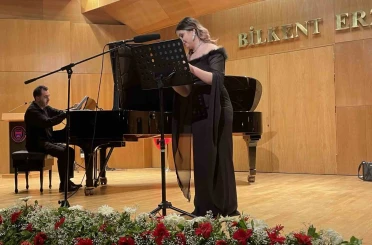 Atatürk Üniversitesi öğrencilerinden muhteşem şan konseri 