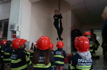 Ateş savaşçıları öğrencileri ağırlıyor 