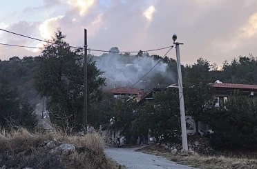Ateşle yapılan temizlik yangına neden oldu 