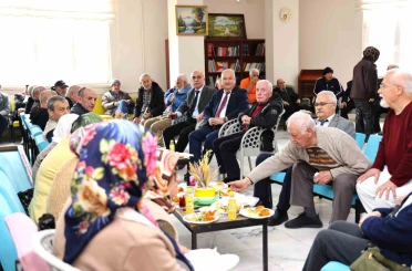 Atık kumaşlar huzurevine umut oldu 