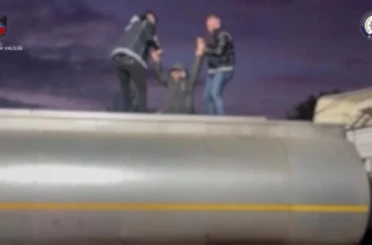 Atık tankeri içinde 32 düzensiz göçmen yakalandı: 4 organizatör tutuklandı 