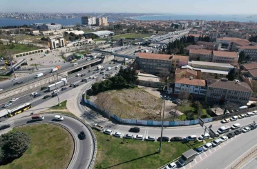 Avcılar’da 7 yıldır yaptırılmayan cami akıbetini bekliyor 