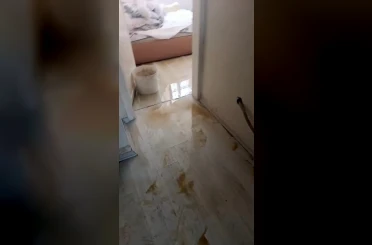 Avcılar’da İSKİ borusu patladı, evi su bastı 