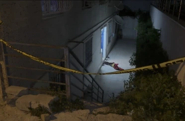 Avcılar’da madde etkisinde polise saldıran kadın, bacağından vuruldu 