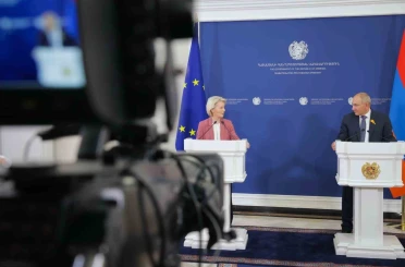 Avrupa Komisyonu Başkanı Leyen, Paşinyan ile görüştü 