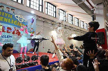 Aydın Büyükşehir Belediyesi’nden Efeler’de yarıyıl karne şenliği 