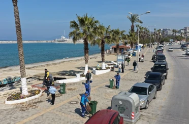 Aydın Büyükşehir’den bayram öncesi Kuşadası’nda çevre düzenlemesi 